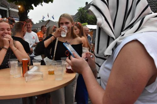 Bar-Hopping-Challenge-30