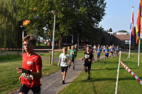 1-km-jongens-9-t-m-11-jaar-28