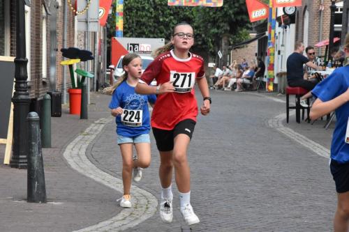 1-km-meisjes-9-t-m-11-jaar-34