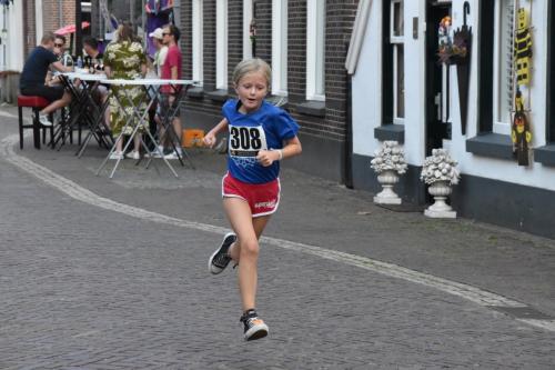 1-km-meisjes-9-t-m-11-jaar-35