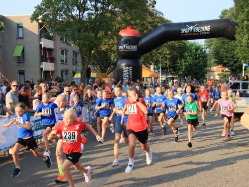 1-km-meisjes-9-t-m-11-jaar-43