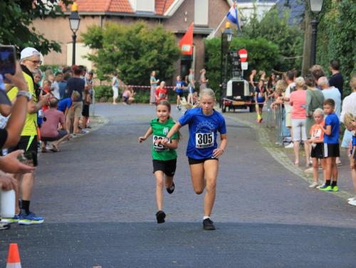 1-km-meisjes-9-t-m-11-jaar-49