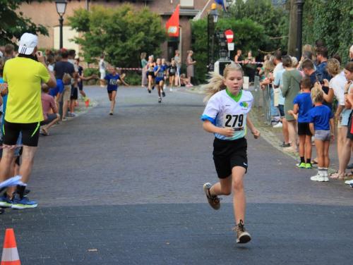 1-km-meisjes-9-t-m-11-jaar-52