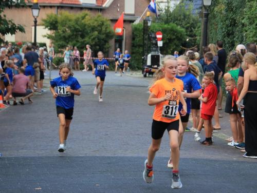 1-km-meisjes-9-t-m-11-jaar-59