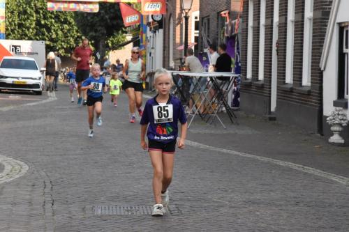 1-km-meisjes-t-m-8-jaar-68