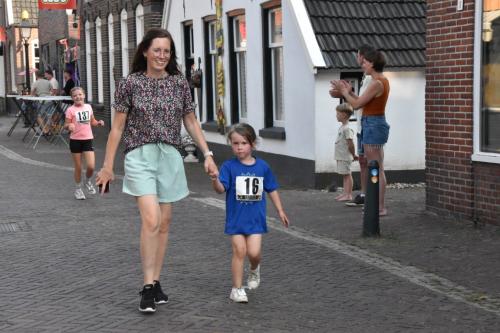 1-km-meisjes-t-m-8-jaar-74