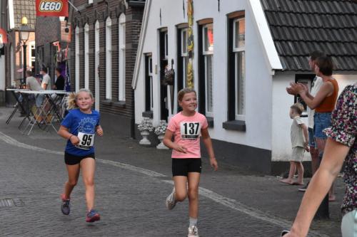 1-km-meisjes-t-m-8-jaar-75