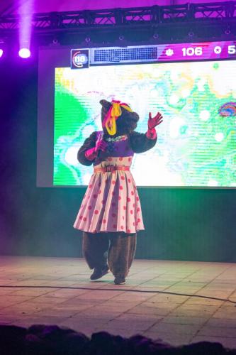 The-masked-singer-196-van-211